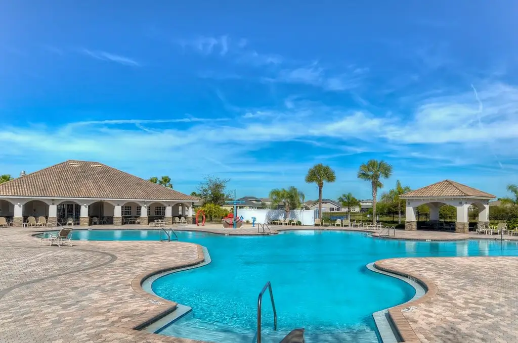 HVAC technician providing air conditioning repair and installation in Panther Trace Riverview Florida